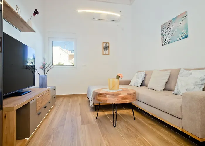 Giannis Apartments